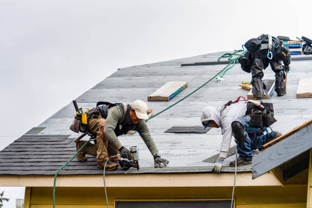 Professional Gutter Installation technician working in Bridgewater, CT